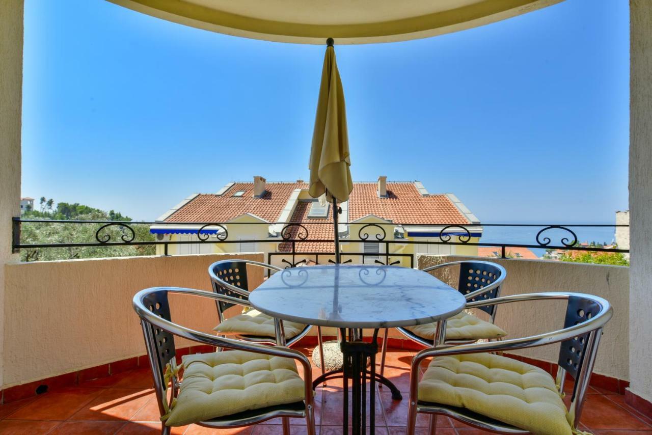 Lux Apartman Sofia Светі-Стефан Екстер'єр фото
